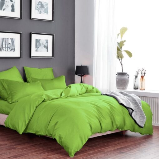 Однотонное постельное белье салатового цвета сатин фото