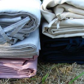 Льняное постельное белье фото