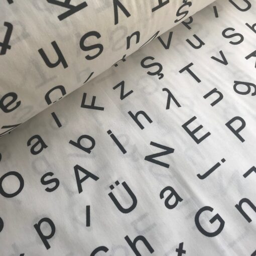 Ткань Ранфорс с буквами на белом фоне 240 см