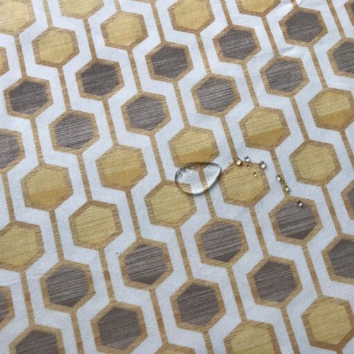 Скатерть с тефлоновой пропиткой Соты горчица фото 4