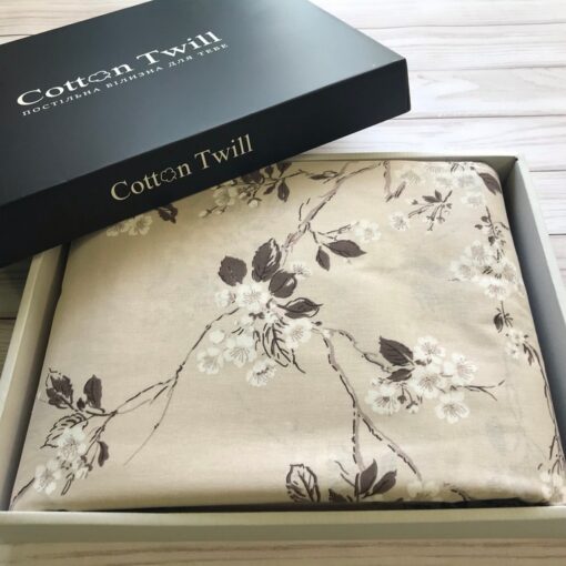 Постельное белье Гёйнюк, вишнёвый цвет на сером, сакура фото 4